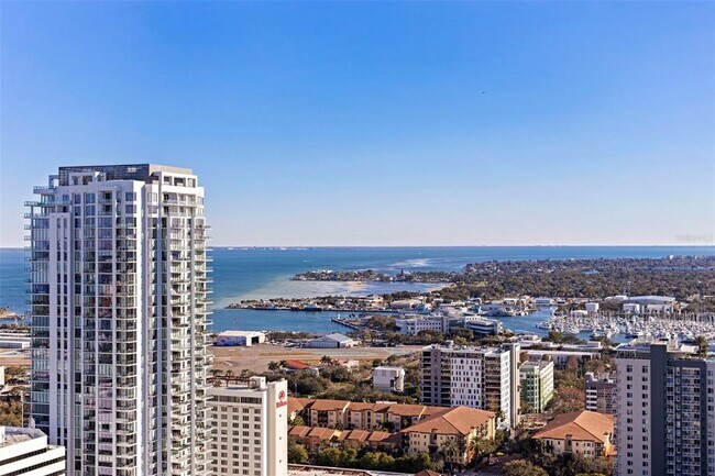 Building Photo - 275 1st Ave S