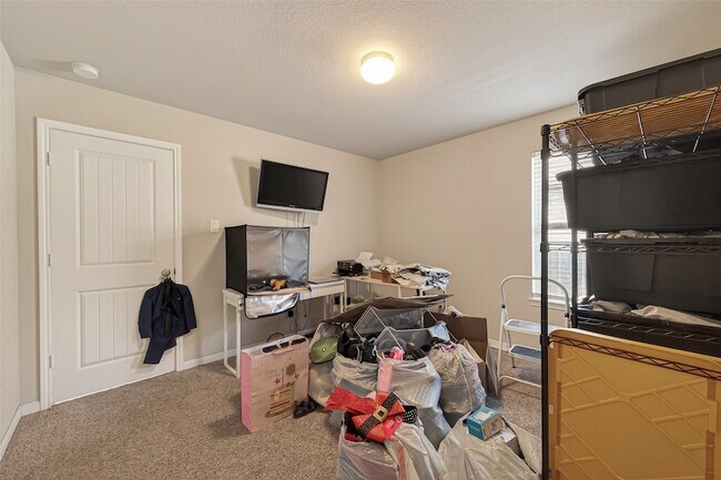 Building Photo - 18306 Pelham Holw Trl