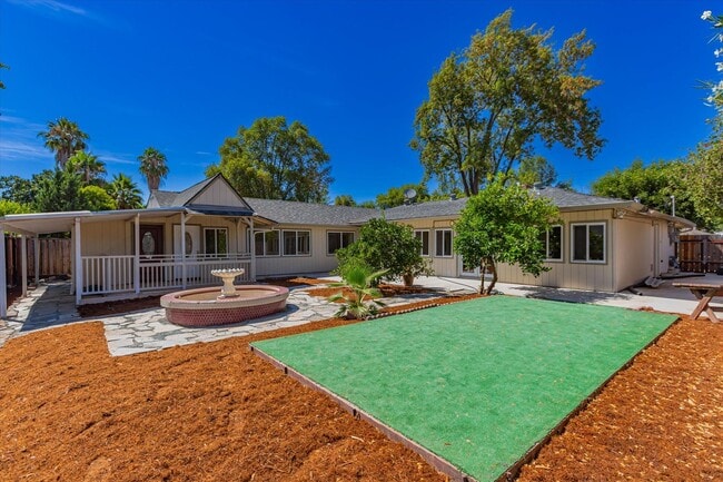 Building Photo - Family Home and In-Law Unit for Rent