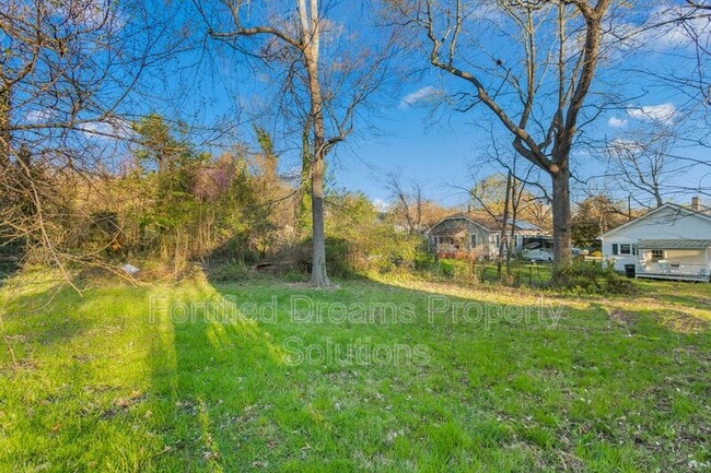 Building Photo - 218 Walker Ave