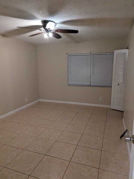 Building Photo - 2146 NW 57th Ave