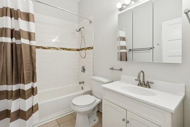 Building Photo - 2332 W Superior St