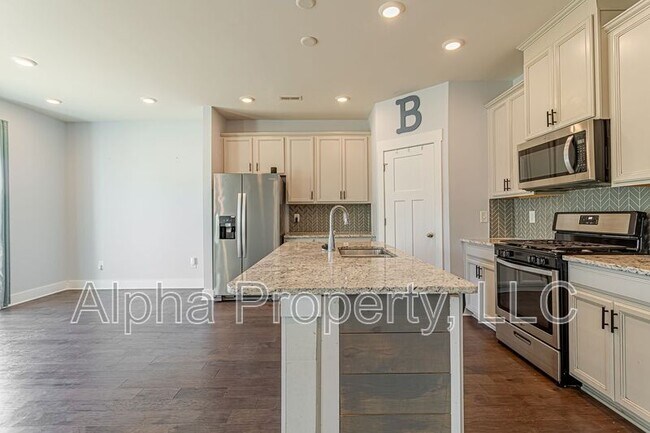 Building Photo - 112 Walking Stick Wy