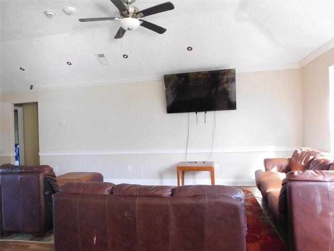 Building Photo - 13203 US-59