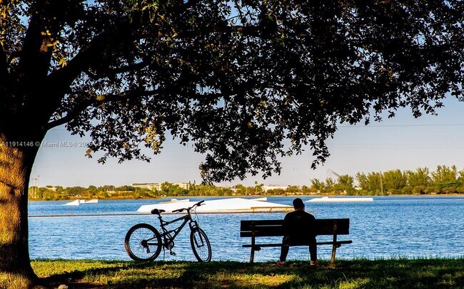 Building Photo - 1301 W 38th Pl