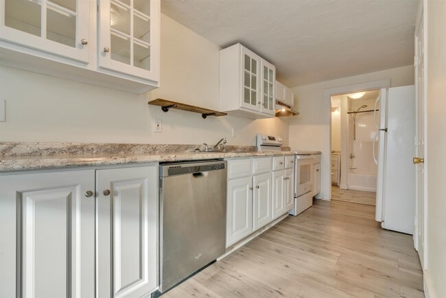 Building Photo - 132 NH-108