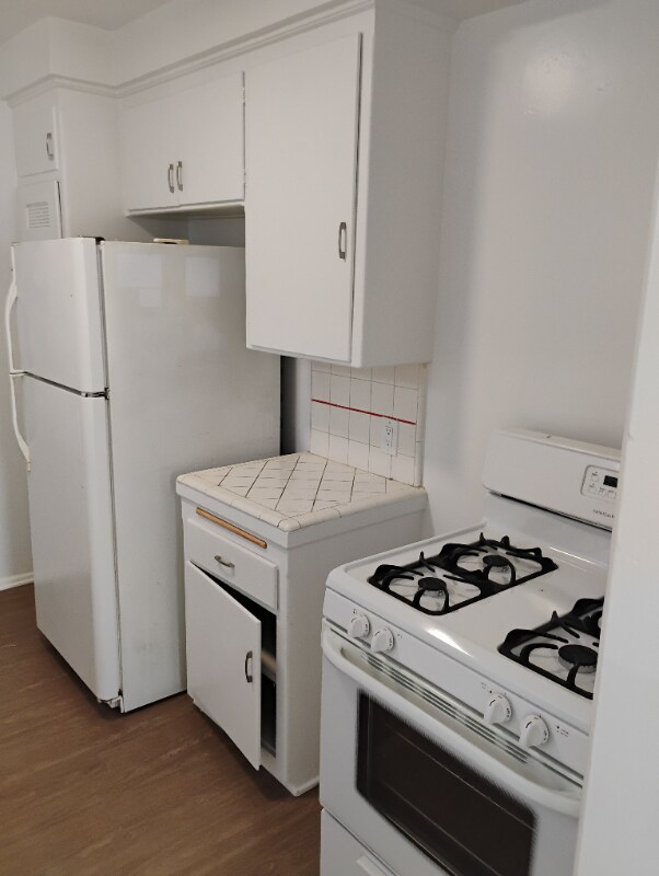 Building Photo - 6510 Brynhurst Ave