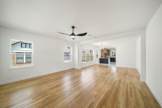 Building Photo - 2811 Barbee St
