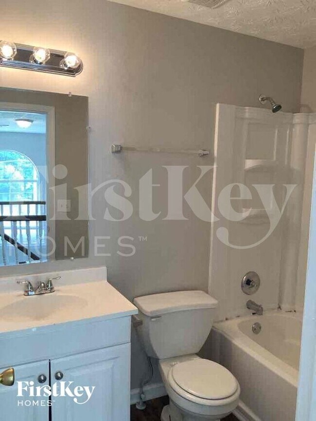 Building Photo - 675 Conisburgh Ct