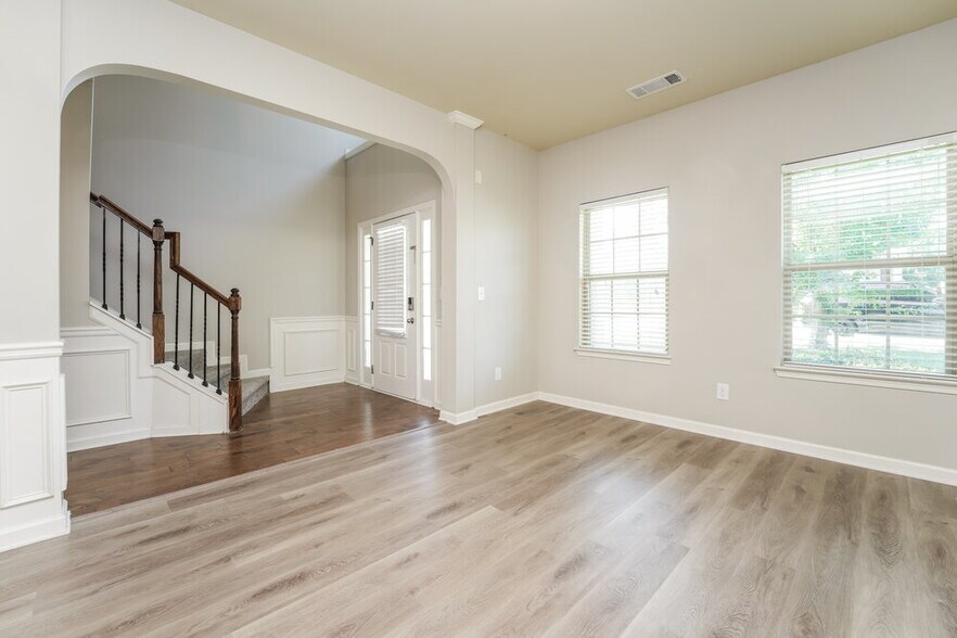 Building Photo - 304 Brittney Cove