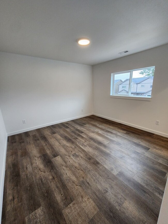 Building Photo - 1012 Peach Rd