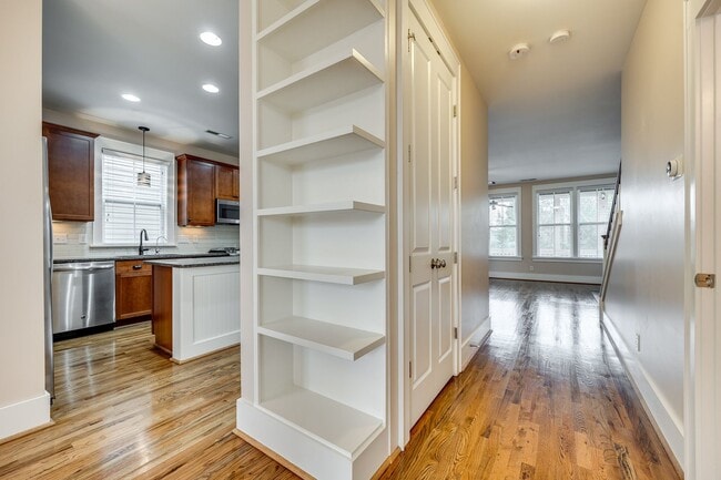 Building Photo - Gorgeous 4 bedroom 3.5 bath home in Riverwalk of Rock Hill!