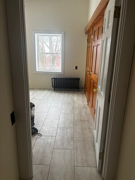 Building Photo - 349 Bone Plain Rd