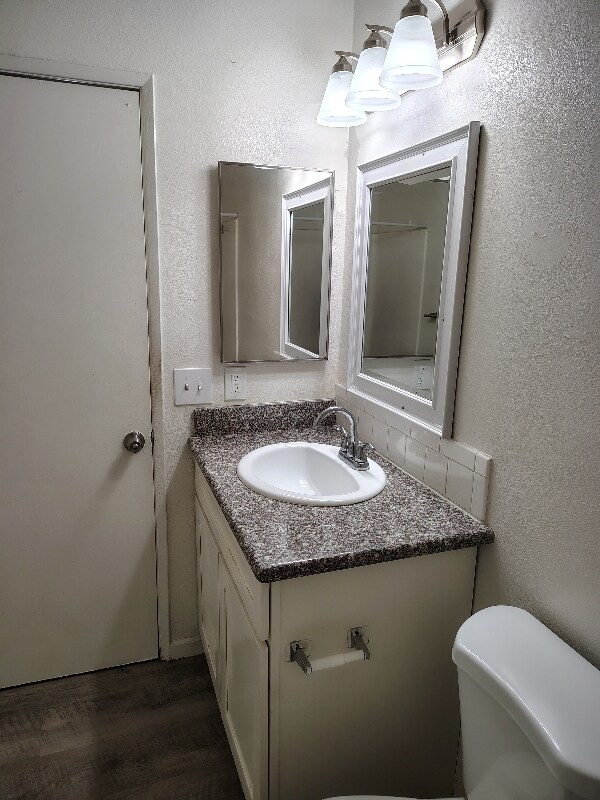 Building Photo - 2010 Larcus Ave