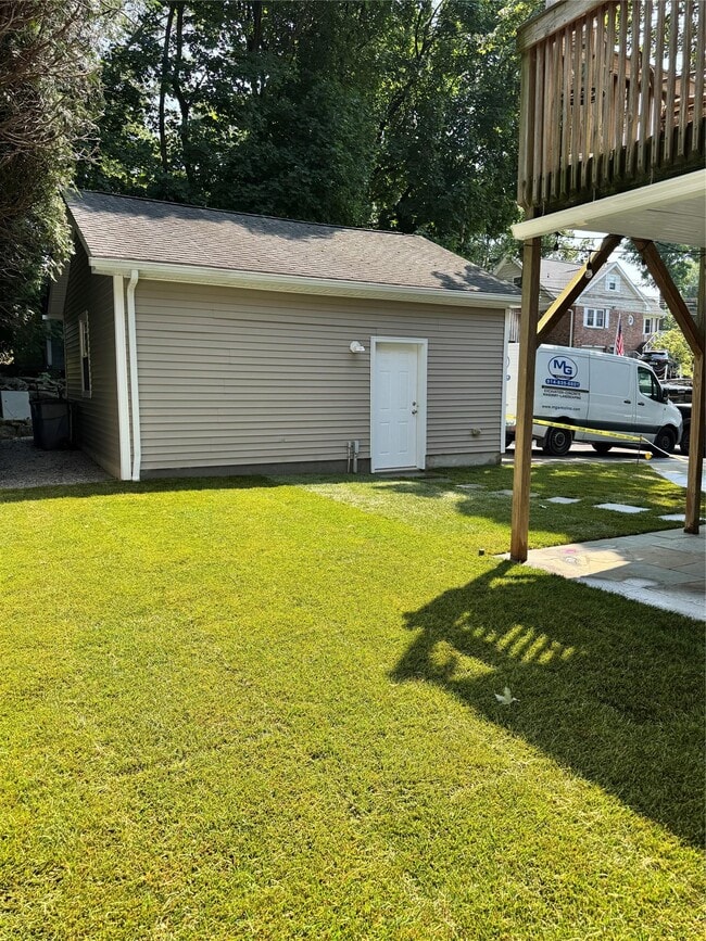 Building Photo - 1503 Rose Ln