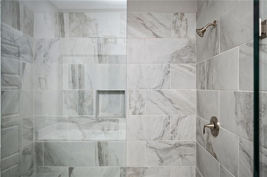 Building Photo - 1947 Drew Dr