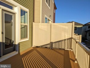 Building Photo - 8609 Satinwood Dr