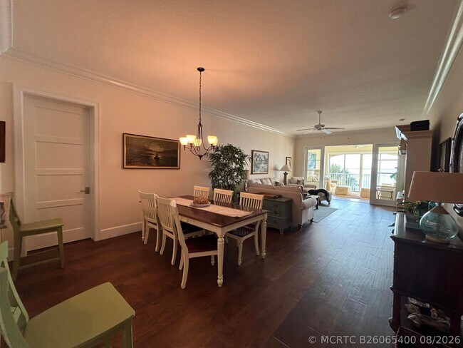 Building Photo - 29 Harbour Isle Dr W