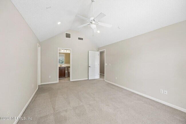 Building Photo - 213 Green Heron Way