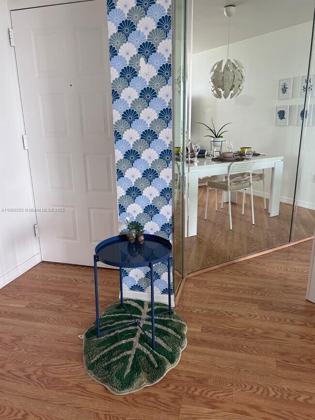 Building Photo - 5880 Collins Ave