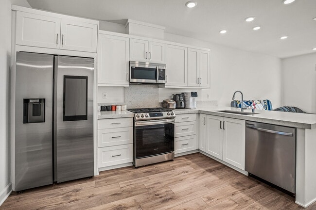 Building Photo - 2152 Senita Dr