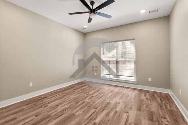 Building Photo - 1295 Acuff Ln