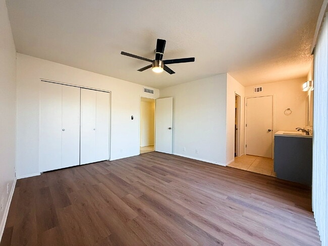 Building Photo - Newly Remodeled 3BR with Garage, Workshop, Privacy & Large Yard!