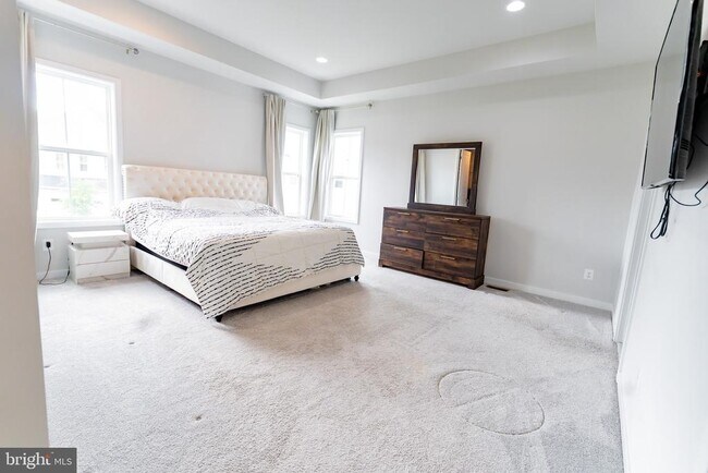 Building Photo - 41914 Spring Air Dr