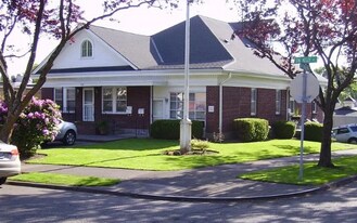 Building Photo - 5830 S Kelly Ave