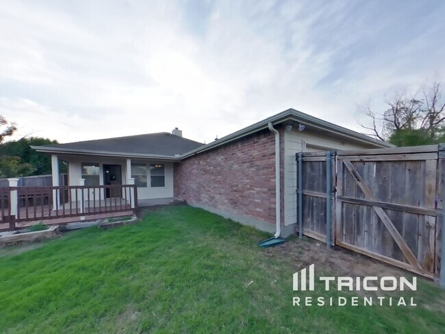 Building Photo - 1504 Redman Dr