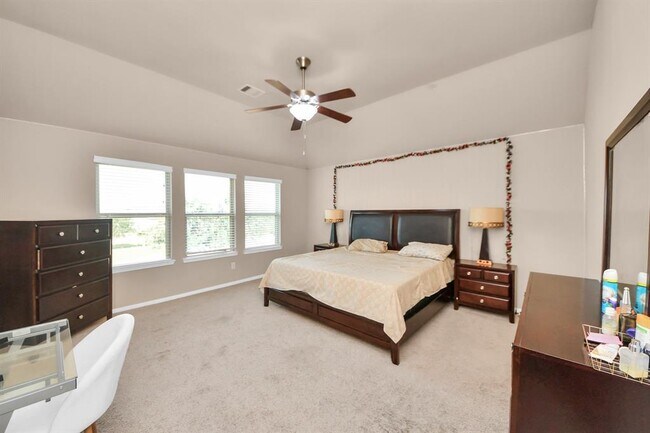 Building Photo - 7834 Lago River Ln