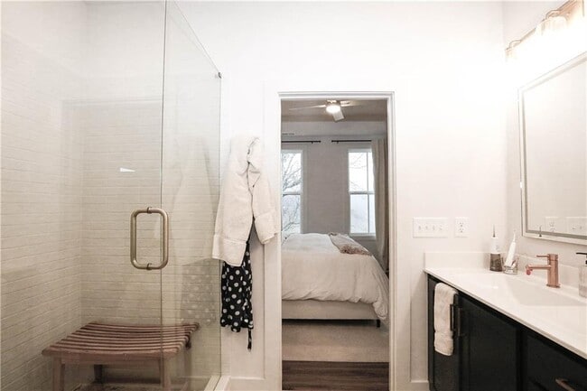 Building Photo - 1305 Breezy St SE