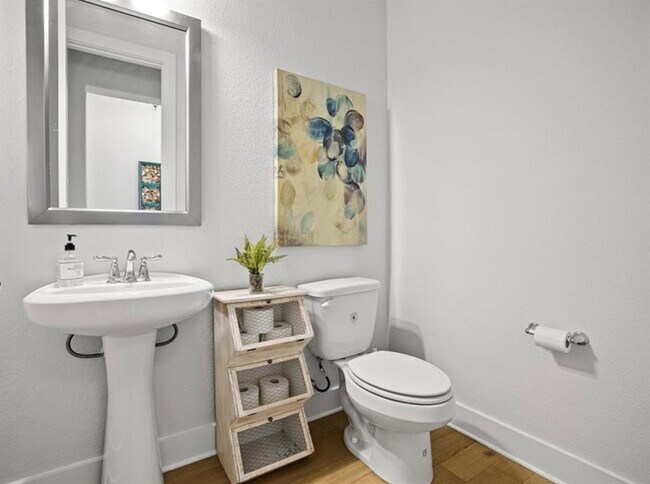 Building Photo - 112 Crimson Sky Ct