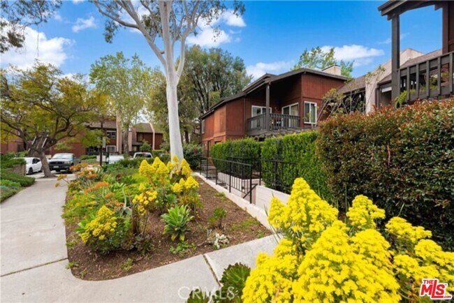 Building Photo - 4805 Maytime Ln