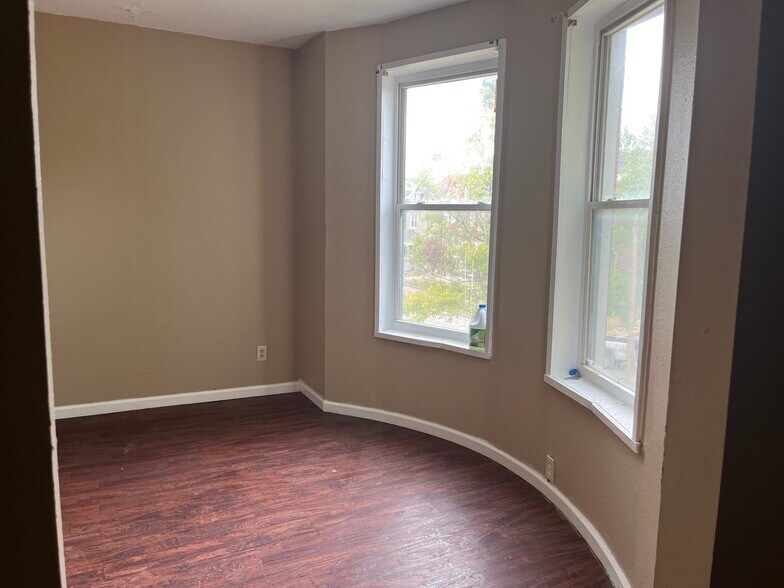 Building Photo - 5064 Cates Ave
