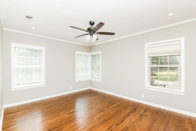 Building Photo - Spacious 3-Bedroom Home in Fort Worth, TX