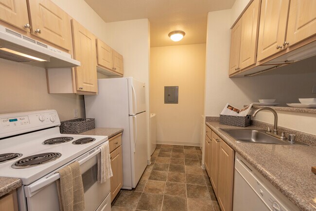 Building Photo - Stanford Heights