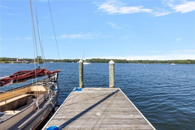 Building Photo - 14 Betty Hill Rd