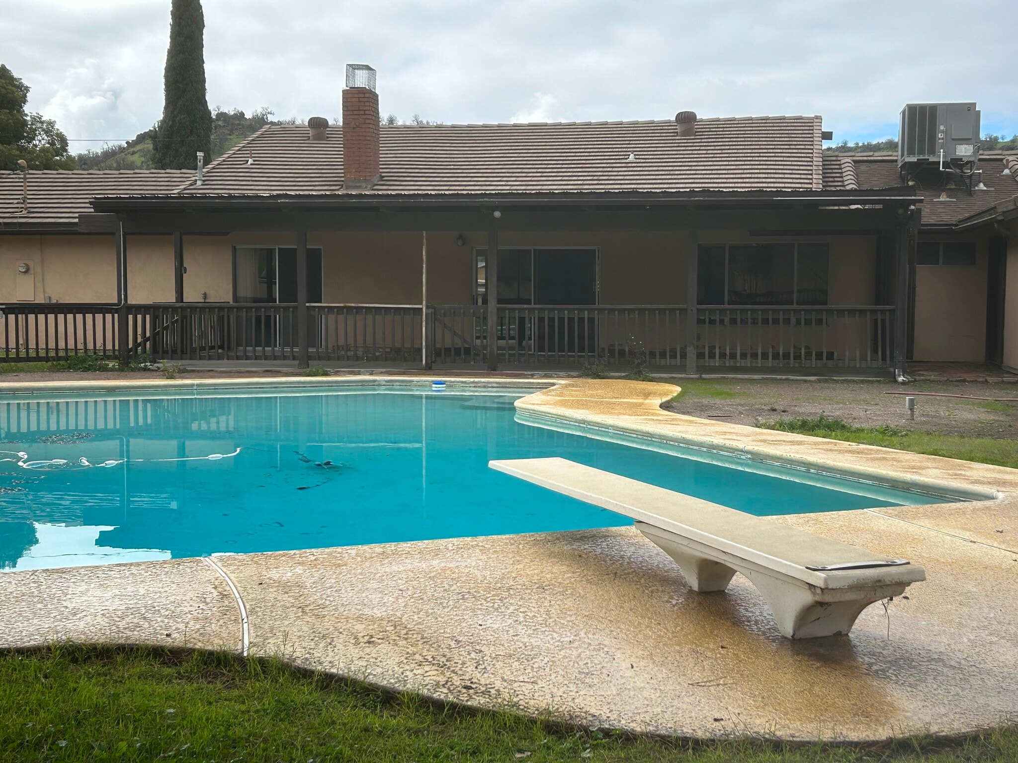 Large pool, covered patio - 16280 Cattle Dr