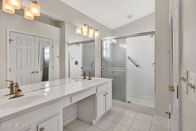Building Photo - 1325 Fairway Village Dr