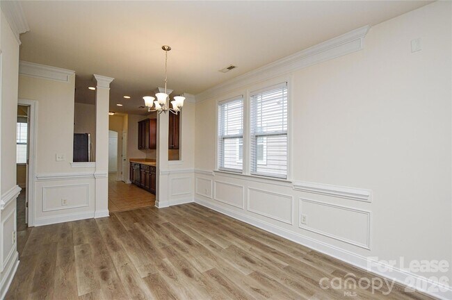 Building Photo - 9020 Ladys Secret Dr