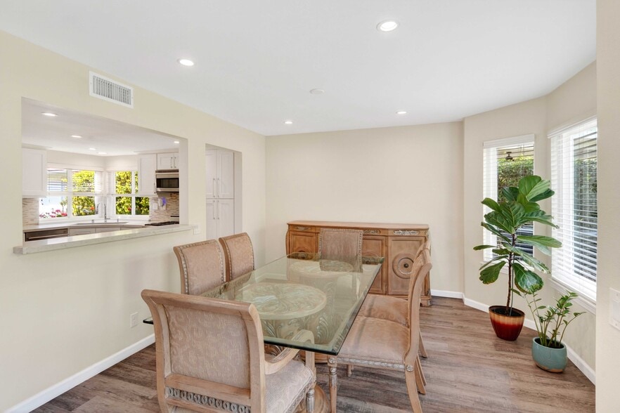 Building Photo - 19539 Shadow Springs Way