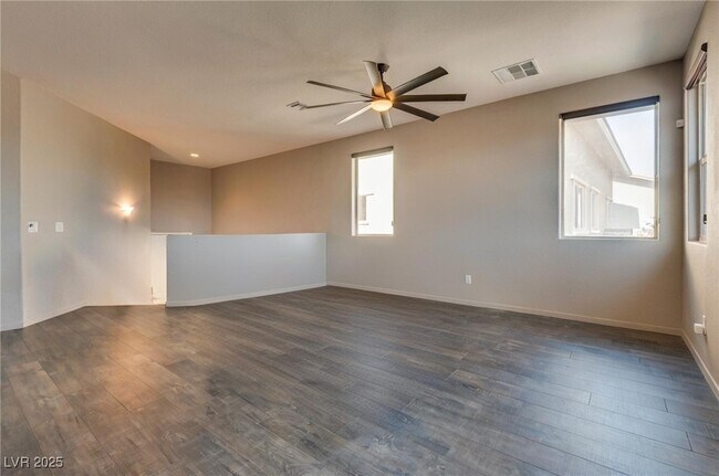 Building Photo - 10589 Acacia Park Pl