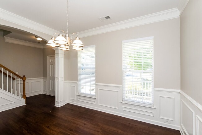 Building Photo - 5013 Broad Leaf Ct