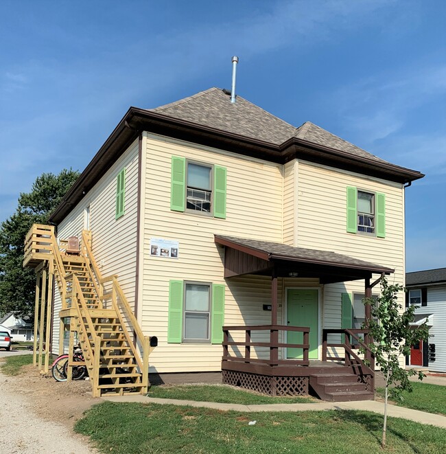 Building Photo - 1430 9th St