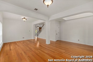 Building Photo - 815 Windhurst