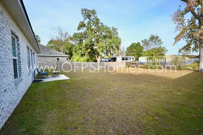 Building Photo - 113 Shady Ln