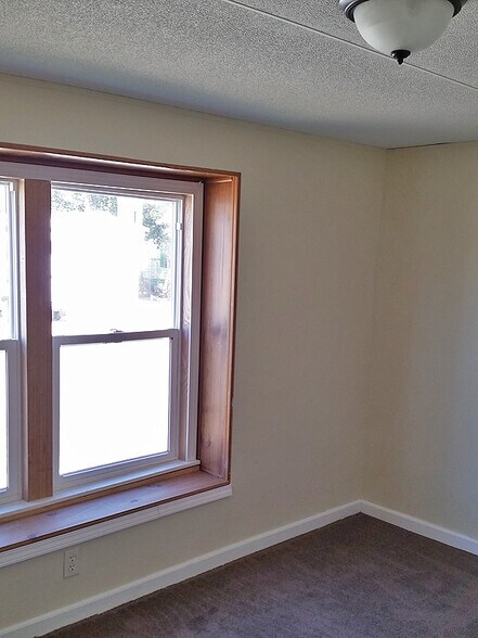 Building Photo - 105 Partridge Ln