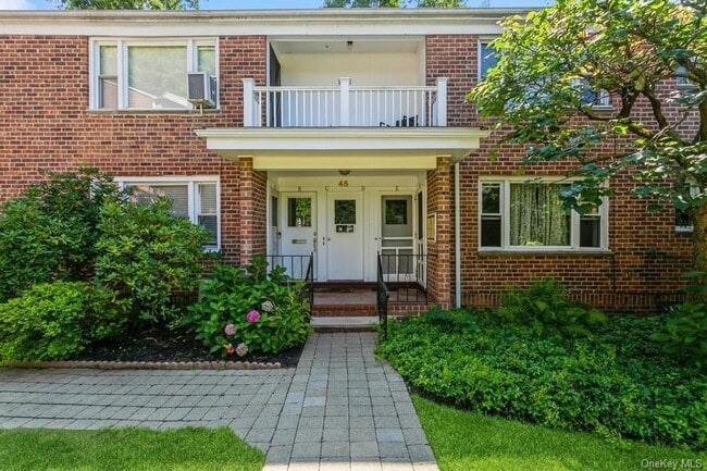 Building Photo - 45 Carpenter Ave