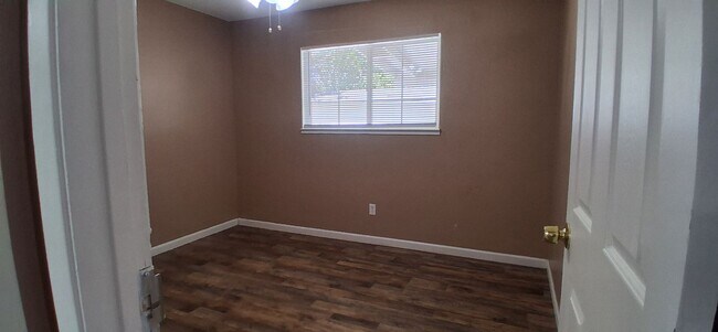 Building Photo - 3013 Freedom Ln